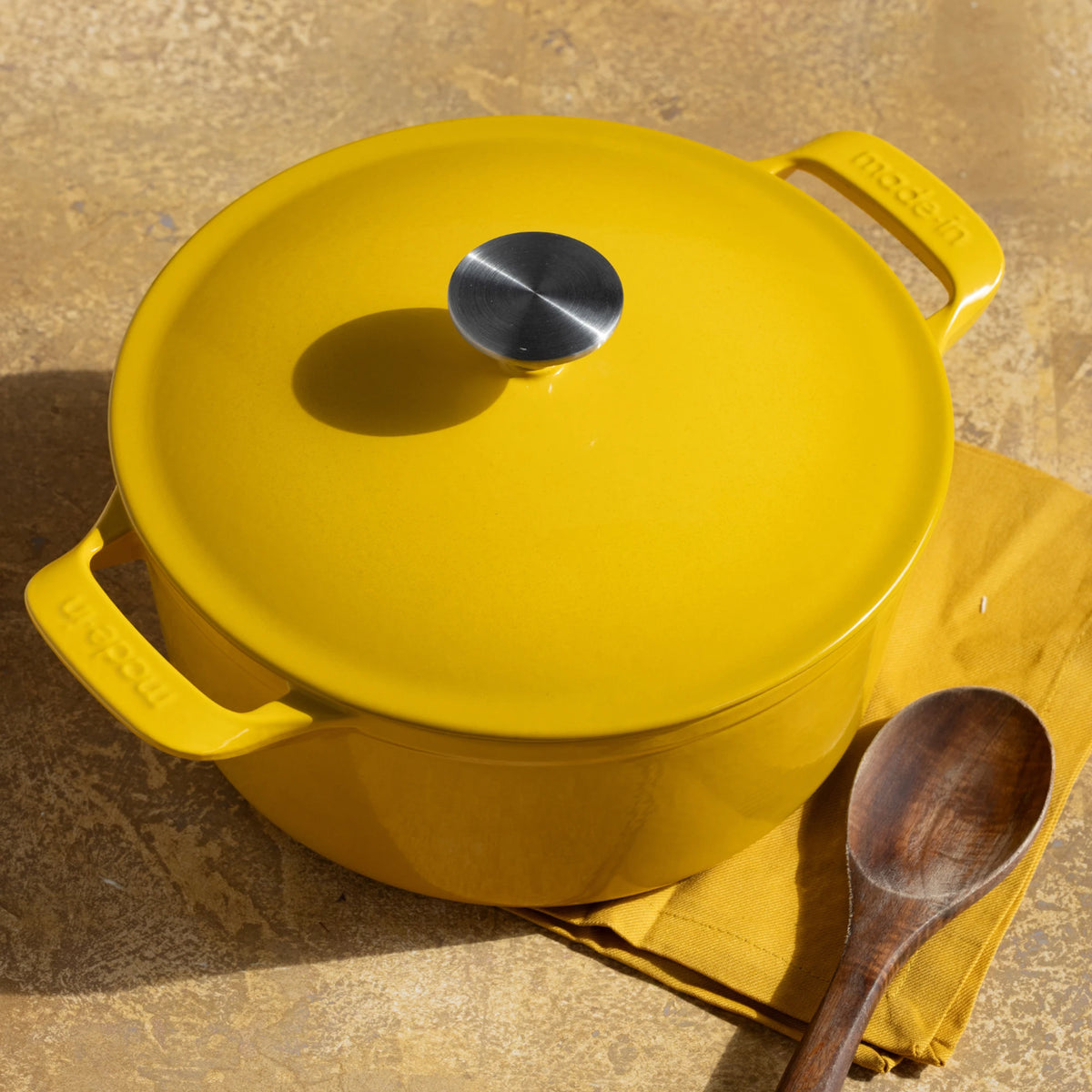 Round Enameled Cast Iron Dutch Oven